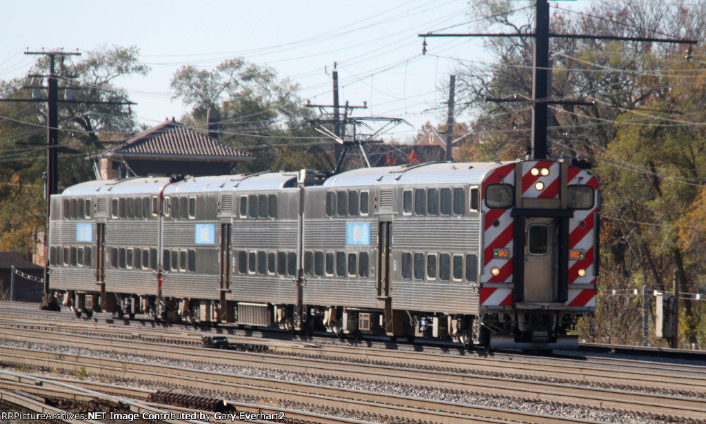 Approaching Metra train #002 - 11.12 am